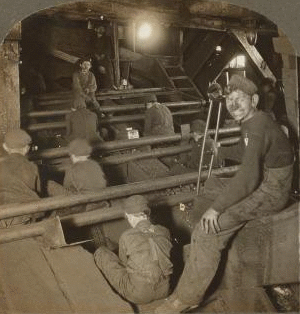 Slate pickers, Anthracite Coal Mining, Scranton, Pa., U.S.A. 1870?-1915?