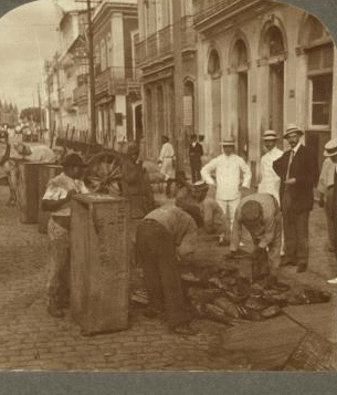 Packing crude rubber, Para, Brazil, center of Amazon river-system trade. [ca. 1910]