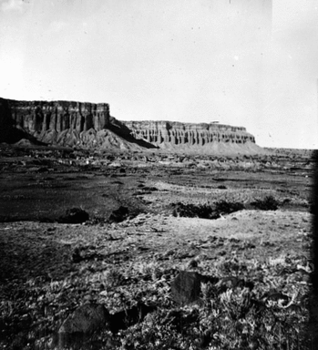 Shinarump Cliff on Escalante River. Utah.n.d.
