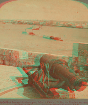 A heavy old-time gun, Morro Castle, S. E., up Harbor entrance -- Havana, Cuba. 1903