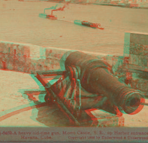 A heavy old-time gun, Morro Castle, S. E., up Harbor entrance -- Havana, Cuba. 1903