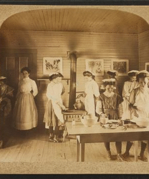 One of the Proximity Cotton Mill cooking classes. Greensboro, N. C. 1909
