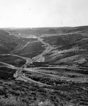 The Old Z, or a portion of the track at the head of Echo before the completion of the tunnel. Summit County, Utah. 1869.