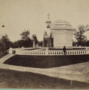 [View of a tomb.] [1860?-1885?]